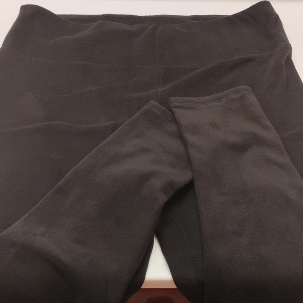 Ladies Climate Right Leggings By Cuddle Duds. - Picture 9 of 9